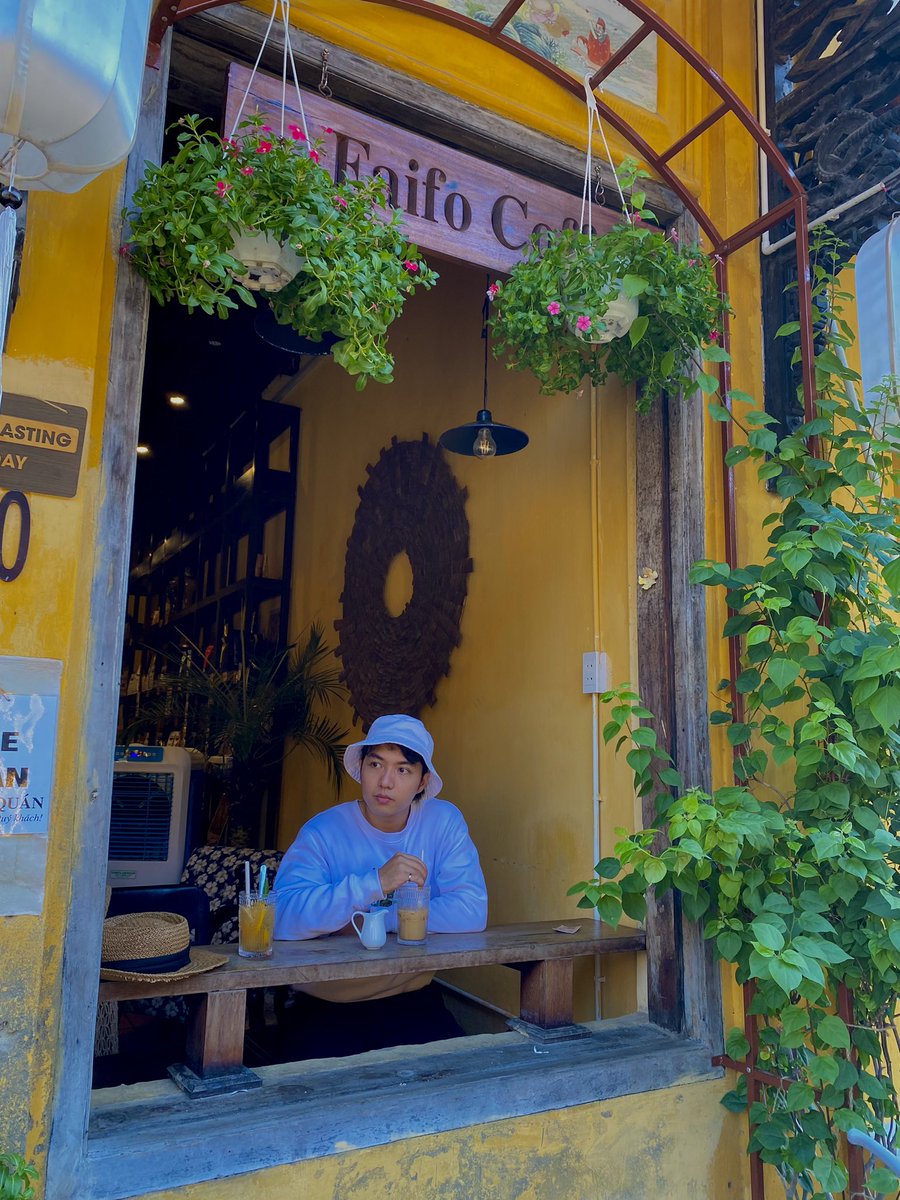 tunhm1997's tweet photo. Vì em có nụ cười toả nắng, gặp em lo lắng vì nắng cực. #beautifulday #TheMarvels #CheoX #HoiAn #DaNang #Vietnam #Travel https://t.co/l0d9LqYtGn
