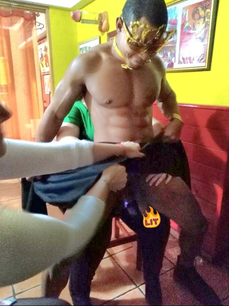 Rickianimacion's tweet photo. SUBSCRIBE TO MY ONLYFANS ⬇️🍆
https://t.co/q3L7eHk6vH
#GRAMMYs #hendo #henparty #lifedrawingmodel #malestripper #nakedstripper #blackbutler #nakedbutler #butleraked #striptok #despedidadesoltera https://t.co/S6WYIyTu3O