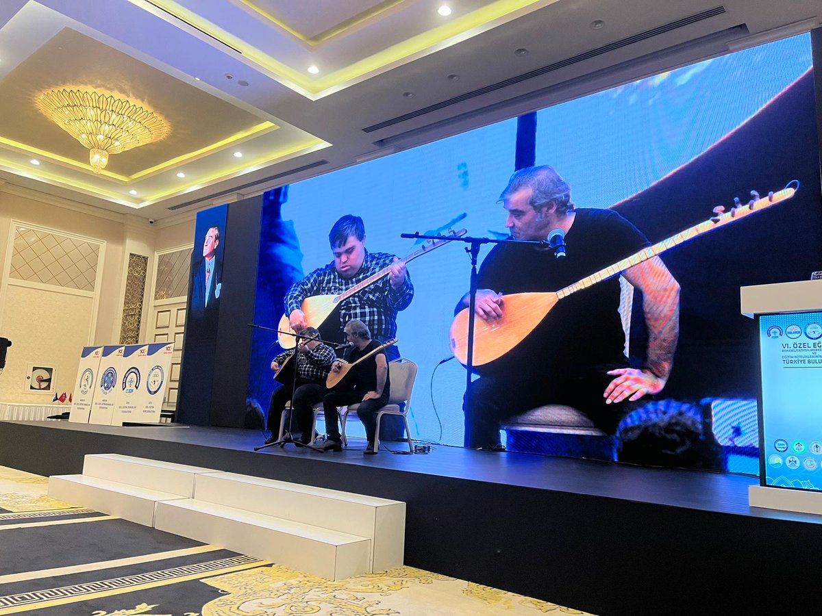 “6.Özel Eğitimde Rehabilitasyon Merkezlerinin Rolü ve Eğitim Niteliklerinin Arttırılması” konulu  “Türkiye Buluşmaları” programımız down sendromlu yeteneklerimizden Çağatay Aras’ın ve hocası Suphi Aras’ın  keyifli bağlama ve türkü konseriyle devam ediyor.