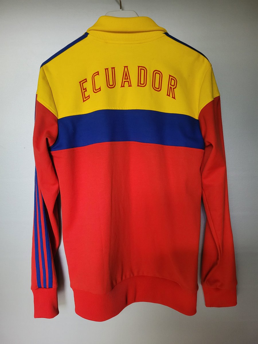 Adidas tracktops 🧥///🥼 tweet media