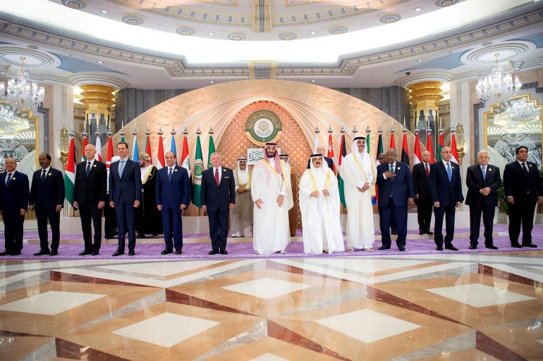 Marwa__Osman's tweet photo. #BREAKING

#ArabLeague Divided over five important clauses that could not be adopted causing merger of Arab League summit and Organization of Islamic Cooperation summit.

The clauses that were endorsed by 11 states and rejected by 4 states: 

1) Preventing the use of American and other military bases in Arab countries to supply Israel with weapons and ammunition.
2) Freezing Arab diplomatic, economic, security and military relations with Israel.
3) Threatening to use oil and Arab economic capabilities to pressure to stop the aggression.
4) Preventing Israeli civil aviation from flying in Arab airspace.
5) Forming an Arab Ministerial Committee that will travel immediately to New York, Washington, Brussels, Geneva, London and Paris in order to convey the Arab Summit’s request to stop the Israeli aggression against Gaza.

Arab Countries that proposed & endorsed the plan: 

1) Palestine🇵🇸
2) Syria🇸🇾
3) Algeria🇩🇿
4) Tunisia🇹🇷
5) Iraq🇮🇶 
6) Lebanon🇱🇧
7) Kuwait 🇰🇼 
8) Qatar🇶🇦
9) Oman🇴🇲
10) Libya🇱🇾 
11) Yemen🇾🇪

The four countries that rejected it were not mentioned by name. Countries that abstained not mentioned either.