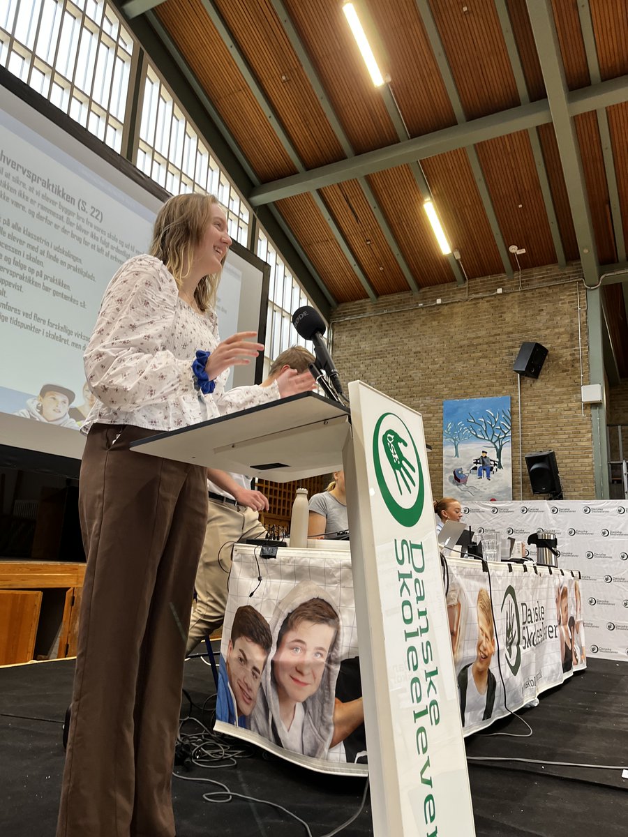 Landskonferencen diskuterer i skrivende stund politik, som eleverne selv har udviklet 📣
Følg med her på siden, hvis du er interesseret i, hvad eleverne selv mener om deres egen skoledag‼️
