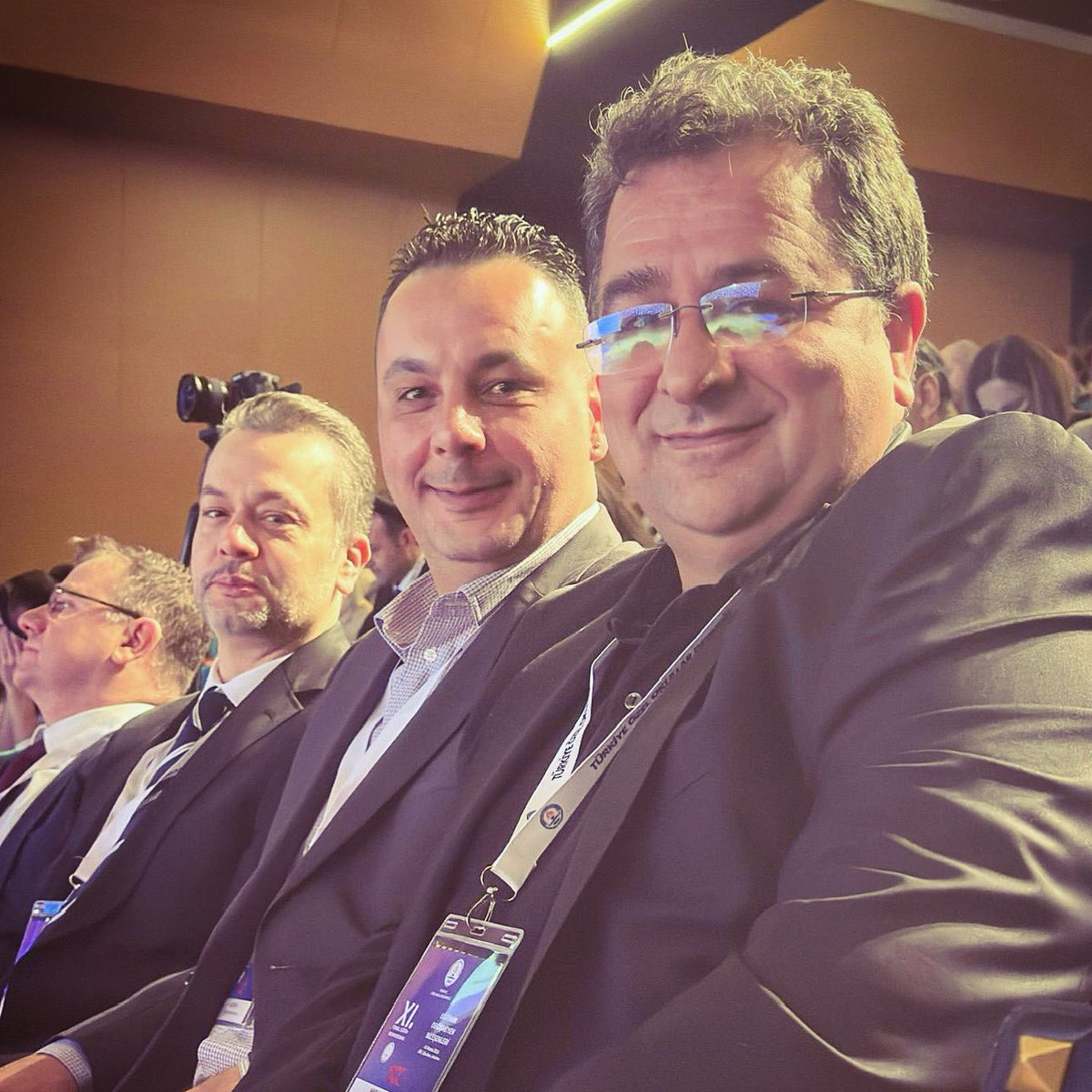 tolgaozdemir75's tweet photo. Temel Eğitim Sempozyumunda Türkiye @MizzouAcademy okulları bir aradayız. @ALTINEGITIM @pemakoleji @TanOkullari #TESXI https://t.co/zSUyje4uZr