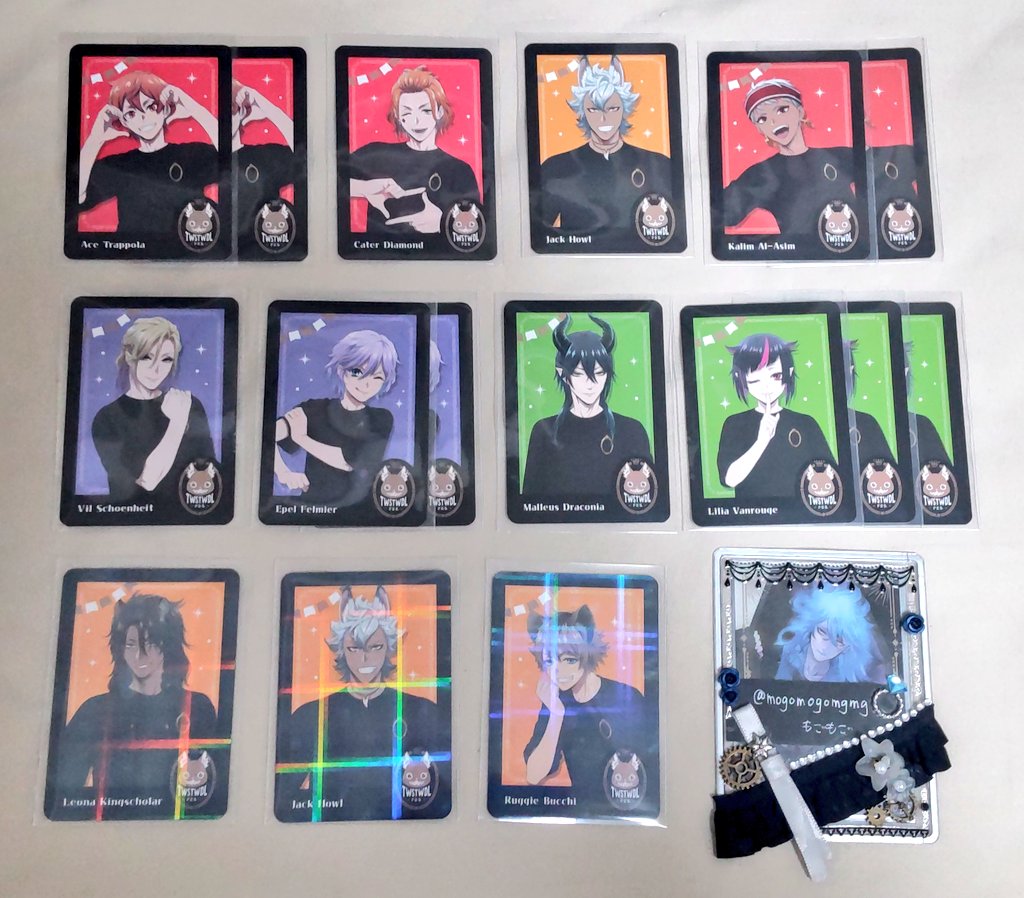 【交換/譲渡】ツイステ ツイステフェス ランダムカード

譲↓
N：エース2 ケイト1 ジャック1 カリム2 ヴィル1 エペル2 マレウス1 リリア3
ホロ：レオナ1 ジャック1 ラギー1

求→イデア or 定価+送料

✿ホロ⇆ホロの交換希望
✿譲渡はNのみ
✿郵送or名古屋手渡し
検索からもお気軽にお声がけ下さい🙇