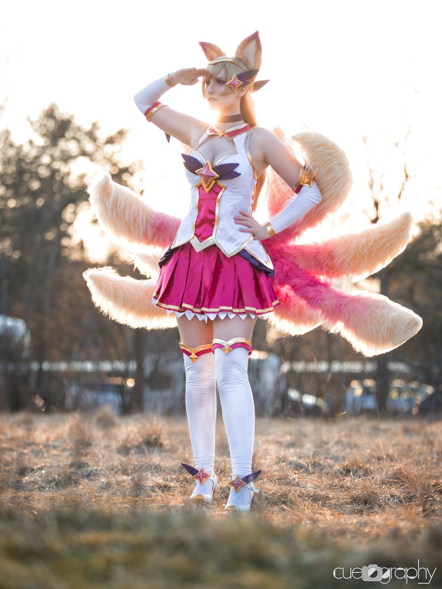Agent_KittyCat's tweet photo. @LeagueOfLegends Sprit Blossom Ahri, Star Guardian Ahri, SSG Rakan and Snowstorm Sivir! 🤍 pictures by @cuerography 🤍 https://t.co/I9fJpPhFh0