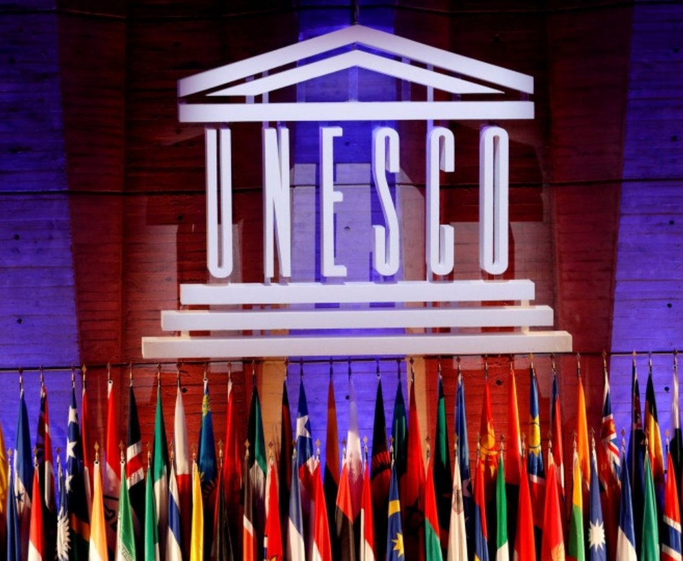 ترحب المجموعة العربية لدى اليونسكو باعتماد المنظمة مشروع القرار الذي تقدمت به المجموعة تحت عنوان: "تأثير وعواقب الوضع الراهن في فلسطين، فيما يخص جميع جوانب عمل منظمة اليونسكو"، بتصويت أغلبية الدول الأعضاء.