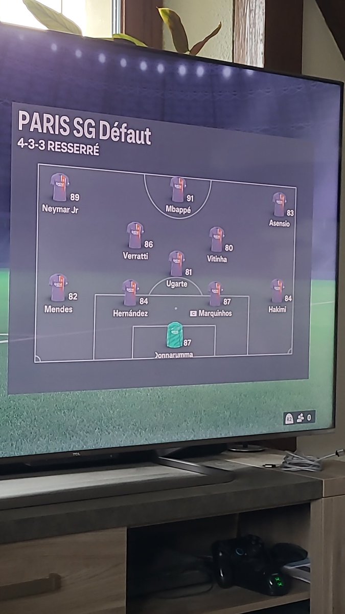 MatP___'s tweet photo. @easportsfcfr c'est quoi cette dernière mise à jour qui a tout cassé ?!? Où sont les vrais joueurs ?? https://t.co/8PTgnQXbB2