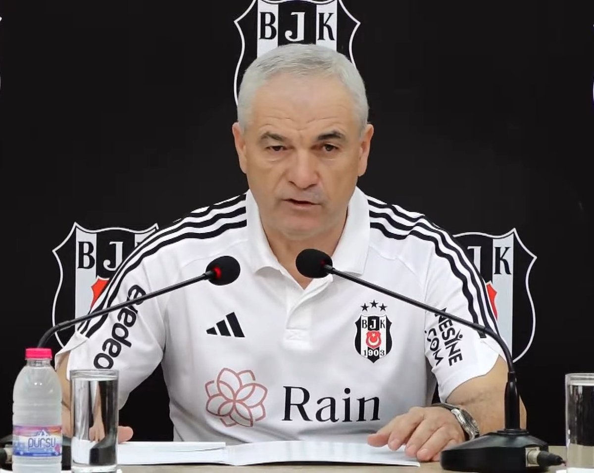 Rıza Çalımbay: "Beşiktaş kulübüne minnet borçluyum. O bize verdi, şimdi sıra bizde. Elimizden gelenin en iyisini yapacağız. Kongreyle alakalı adaylar benimle görüştü. Şu anda zamanı düşünmüyorum. Düşündüğüm tek şey Başakşehir maçı."