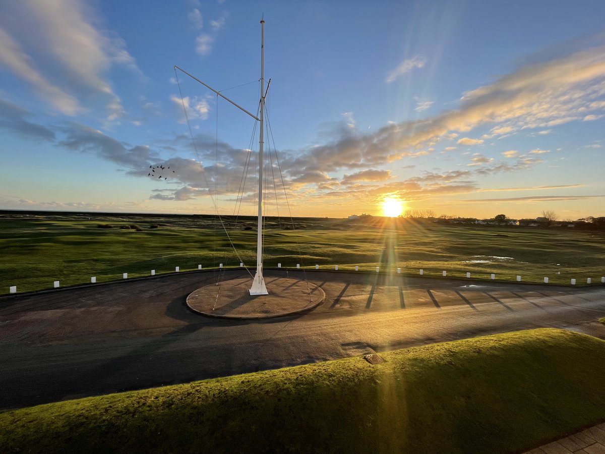 RCPgolfclub's tweet photo. Fresh, crisp, sunny Winter’s day ahead here at Royal Cinque Ports. https://t.co/LncWEO4AYM