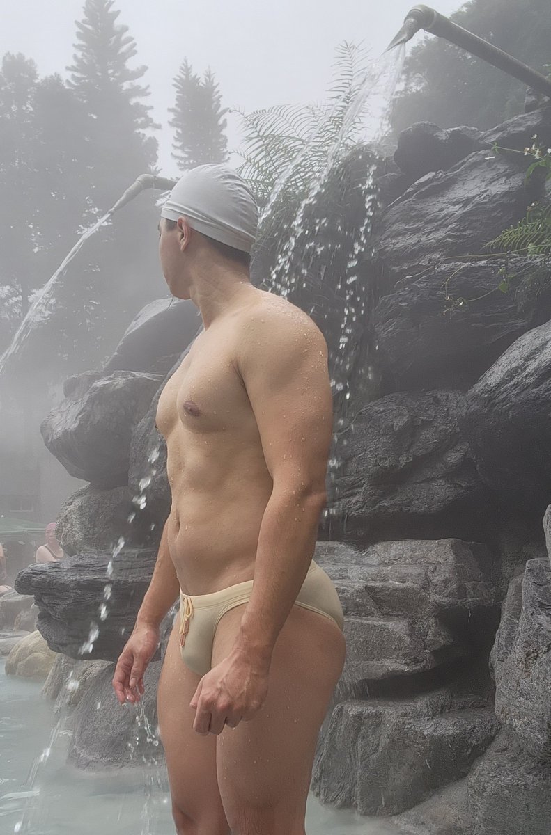 swimmerspeedo's tweet photo. 跟粉絲來泡溫泉 https://t.co/RHcTfrqtPY