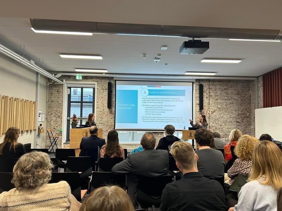 I defended my PhD on women judges in 🇭🇹 yesterday! What a day! Thanks for engaging discussions with a GREAT committee <a href="/EscobarLemmon/">Maria Escobar-Lemmon</a> <a href="/jennpiscopo/">Jennifer Piscopo</a> <a href="/HakanGSA/">Hakan G. SICAKKAN</a>!