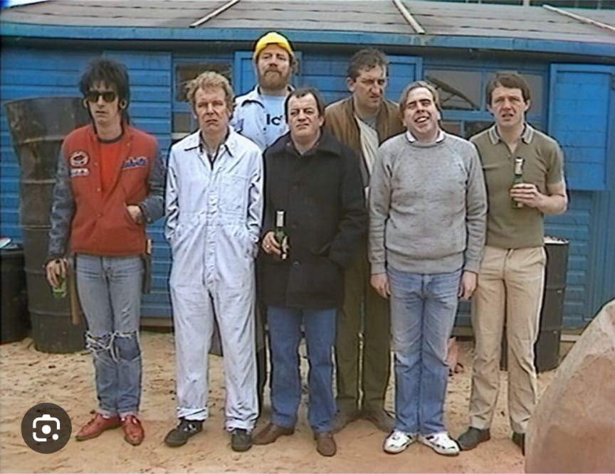 Happy Birthday lads! 40 years old today. First episode broadcast 40 years ago today. 🥳🥳🖤🤍

#aufwiedersehenpet