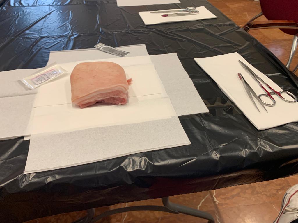 Comenzamos nuestro último día #SAMFYC2023
💚URM Cirugía menor ambulatoria en AP
💚URM Urgencias diabetológicas
💚URM para el dolor en el paciente oncológico
🧡Seminario: Código trauma. Fisiopatología de la vida y la muerte
🧡Sem.: Asistencia sanitaria ¡Hazte con ella! ESCAPE ROOM