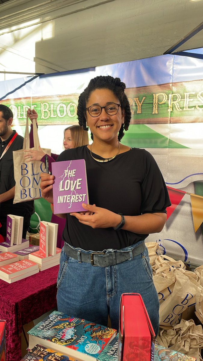 Bloomsbury Kids & YA UK (@kidsbloomsbury) on Twitter photo We’re here at @yalc_uk and the fabulous <a href="/HelenJoC/">Helen Comerford (is on Instagram)</a> is here signing proofs of THE LOVE INTEREST! We’re here at @yalc_uk and the fabulous <a href="/HelenJoC/">Helen Comerford (is on Instagram)</a> is here signing proofs of THE LOVE INTEREST!