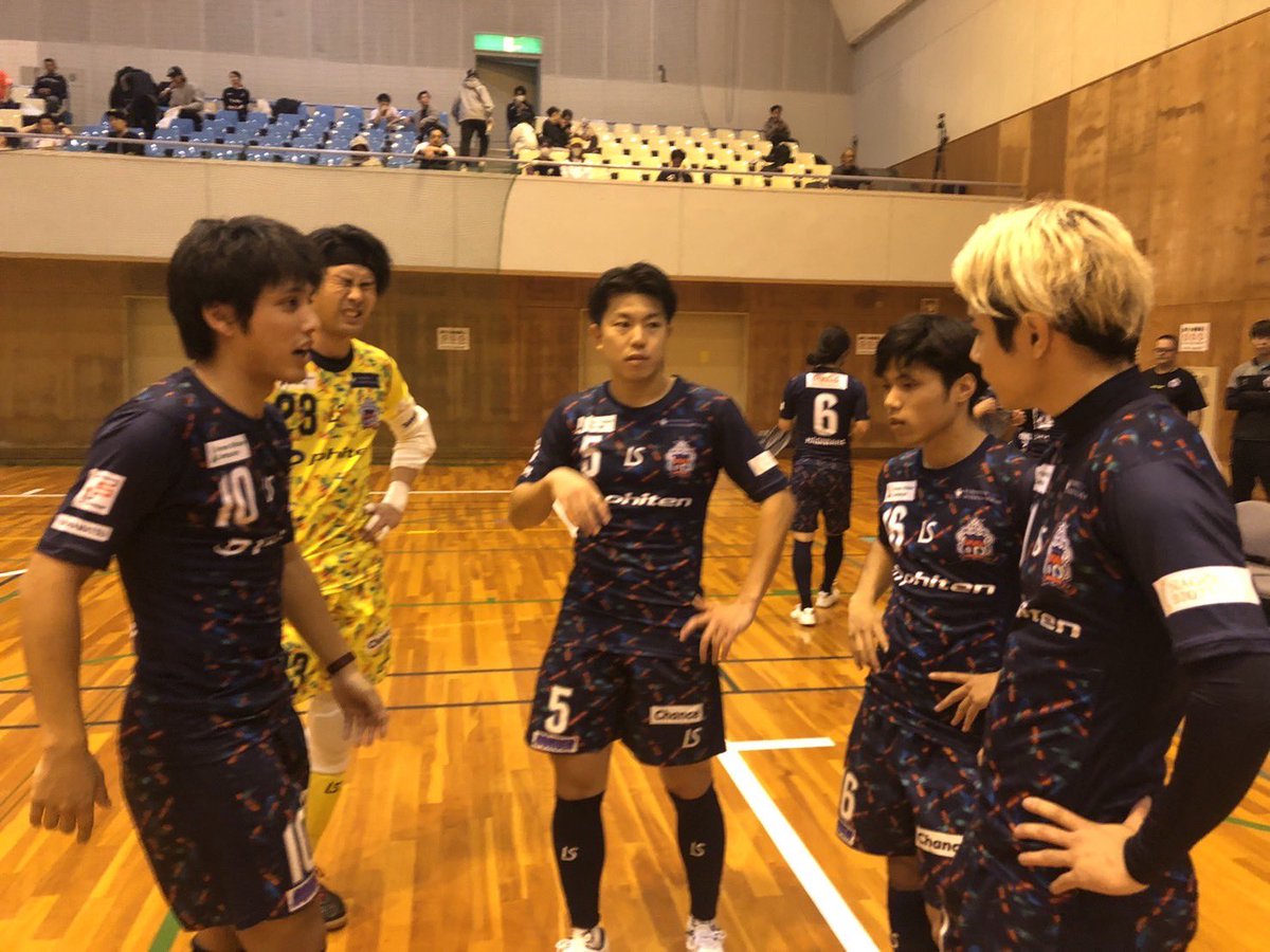 Agleymina's tweet photo. LUZ HAMAMATSU SHOP8周年おめでとうございます㊗️

本日、イベントLUZ CLASICO の1位で、元アグレの須藤選手が所属する #リンドバロッサ京都 さんと対戦❗️

イベントの最後を盛り上げる熱い試合、そしてLUZファミリーのみなさん、ありがとうございました✨

#ThanksRespect
#アグレミーナ浜松
#Fリーグ https://t.co/RP6bWhQcsE