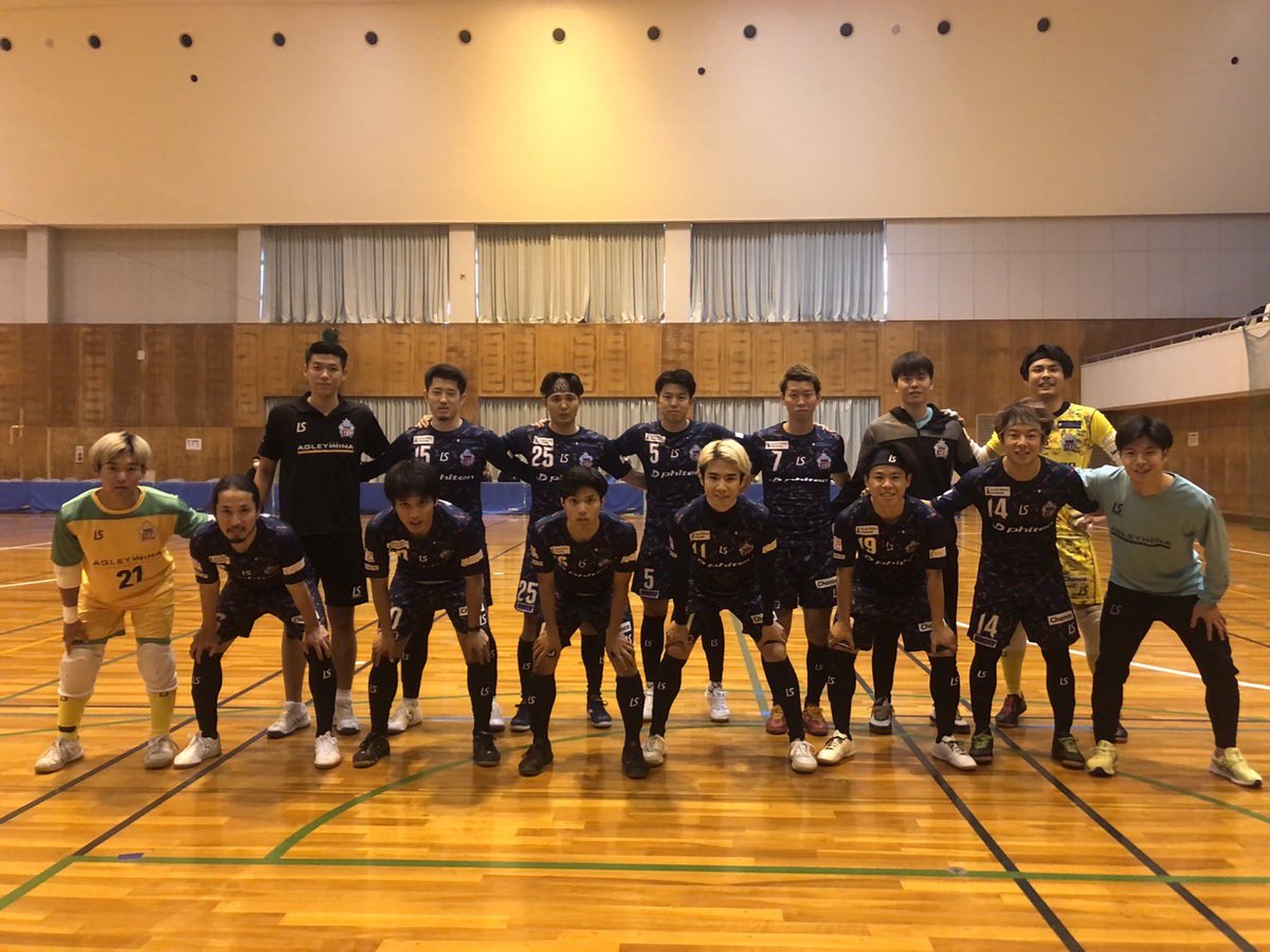 Agleymina's tweet photo. LUZ HAMAMATSU SHOP8周年おめでとうございます㊗️

本日、イベントLUZ CLASICO の1位で、元アグレの須藤選手が所属する #リンドバロッサ京都 さんと対戦❗️

イベントの最後を盛り上げる熱い試合、そしてLUZファミリーのみなさん、ありがとうございました✨

#ThanksRespect
#アグレミーナ浜松
#Fリーグ https://t.co/RP6bWhQcsE