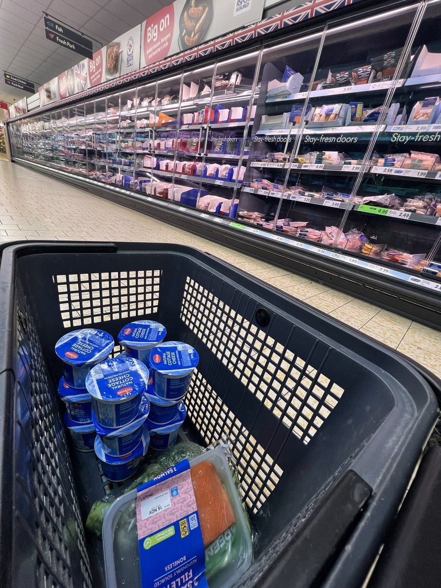 joevernon's tweet photo. @LidlGB It’s back!! 💙💛 https://t.co/hdXN4W9Xxq