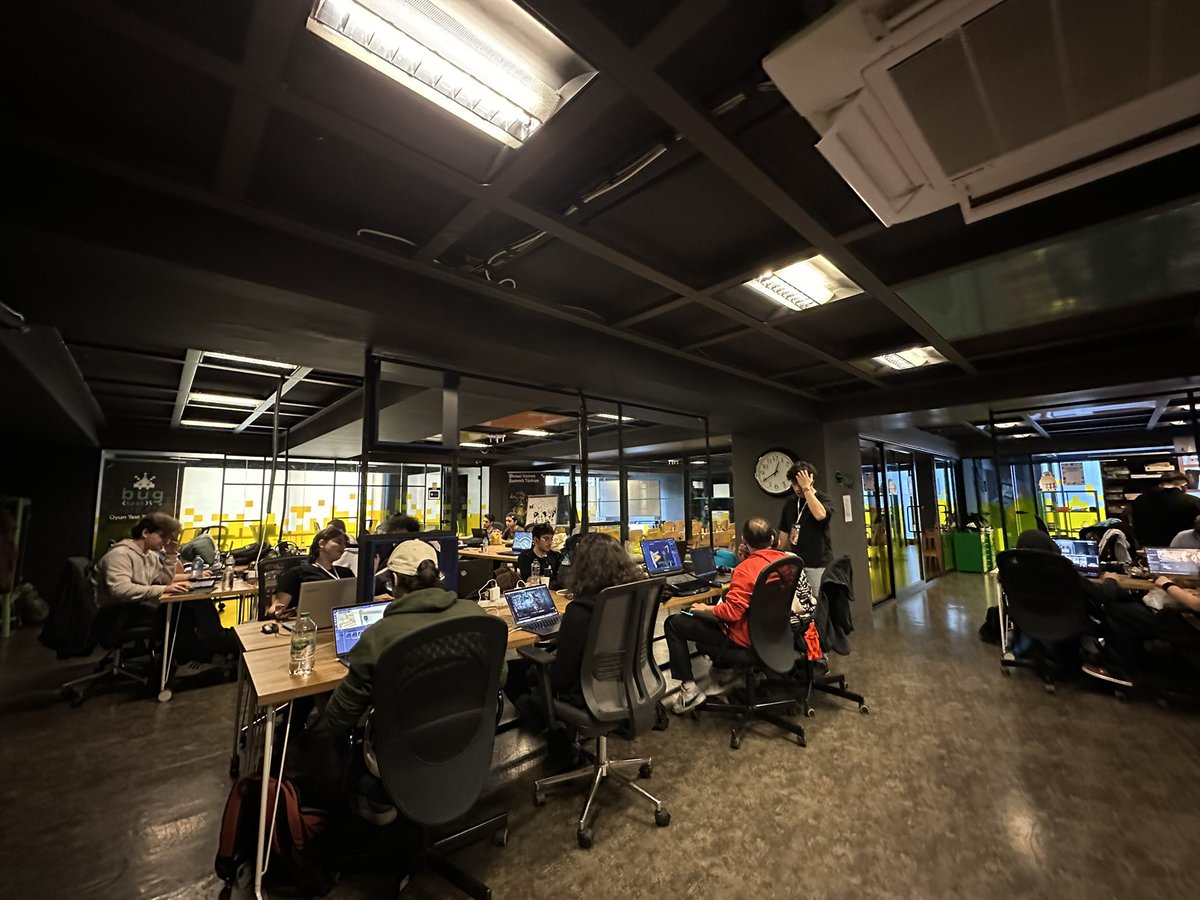 sandboxturkey's tweet photo. 🎮The Sandbox Göbeklitepe “Past is Future” Game Jam’de 19. SAAT! 🎮
Geliştiriciler harika projeler üretmeye devam ediyor. Yaratıcı süreç devam ediyor! ⏳
#PastIsFuture #GameJam 🚀 https://t.co/FAKnw6ZGRm