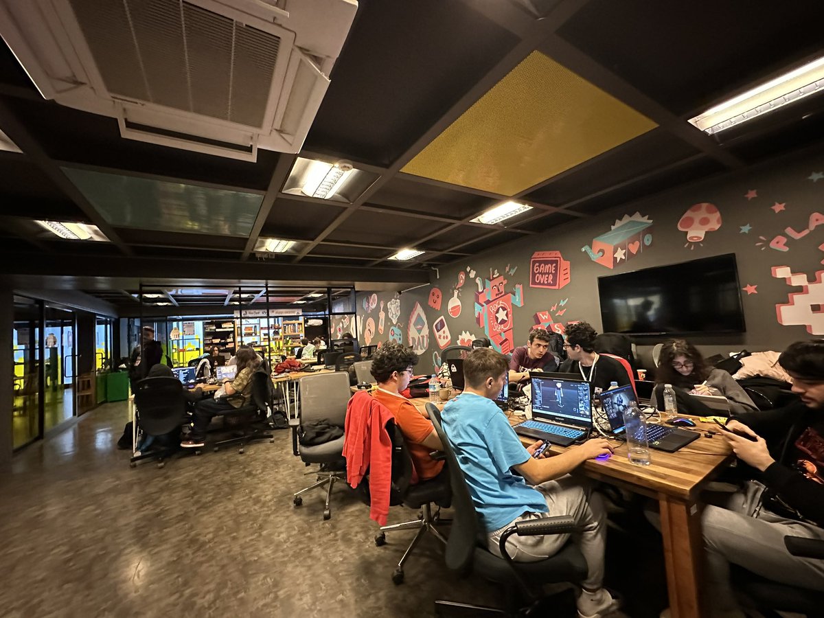 sandboxturkey's tweet photo. 🎮The Sandbox Göbeklitepe “Past is Future” Game Jam’de 19. SAAT! 🎮
Geliştiriciler harika projeler üretmeye devam ediyor. Yaratıcı süreç devam ediyor! ⏳
#PastIsFuture #GameJam 🚀 https://t.co/FAKnw6ZGRm