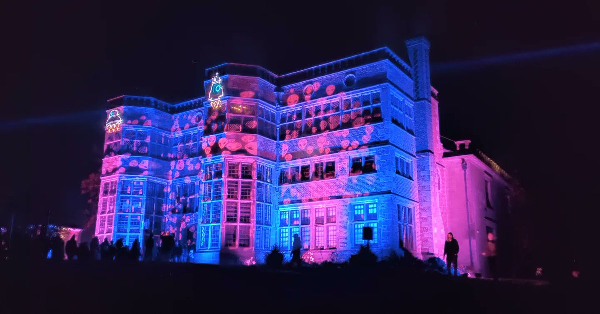 Last night's shoot was invaded by aliens! 👽
It was rather ✨ illuminating! ✨

Thanks for having us <a href="/ChorleyCouncil/">Chorley Council</a>! You were fantastic as always 😀

We're looking forward to the next one! 🎥

#astleyilluminated #chorleycouncil #chorley