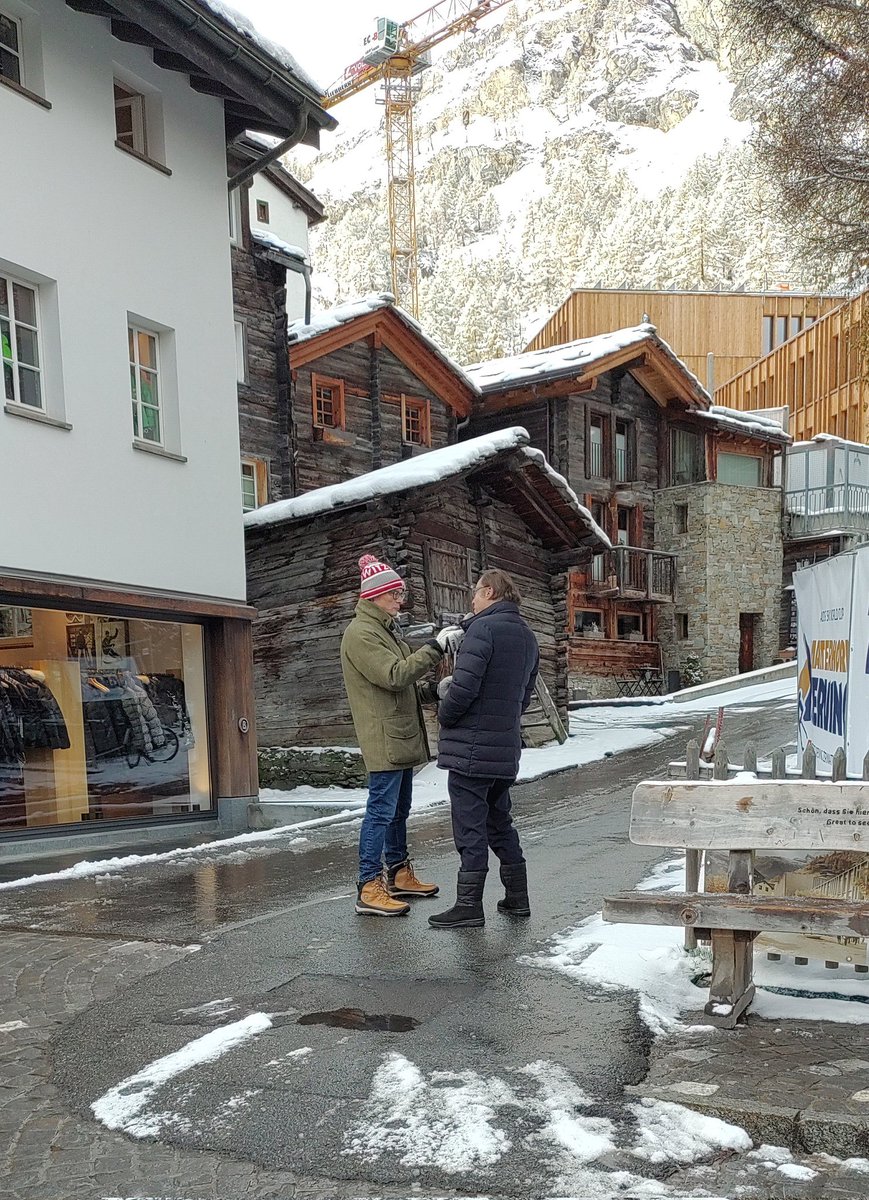 Nicht so kalt wie erwartet in Zermatt, Produktion von warmer Luft im Gang 😂