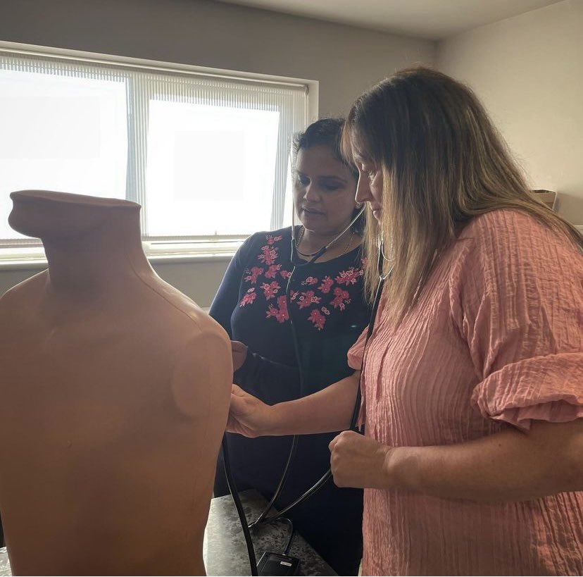 Our amazing <a href="/CM_OSCA/">OSCA: Outreach Skills Clinic for Assessent</a> team were training social care registrants this week in respiratory assessment. We have lots of free clinical skills sessions on eventbrite for Cheshire and Merseyside care home registrants to book onto <a href="/C_MPartnership/">Cheshire & Merseyside Health & Care Partnership</a> #socialcare <a href="/NHSCandM/">NHS Cheshire and Merseyside</a>