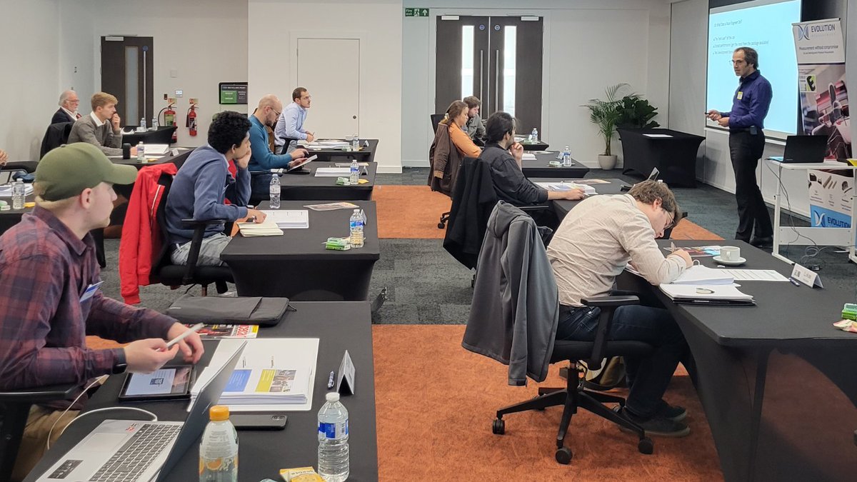 MIARaceEngineer's tweet image. Lights out and away we go! 🚥

Our first session is an introduction into the role of a race engineer, delivered by Ciaron Pilbeam, Head of Trackside Engineering at Alpine F1 Team! 🤩

➡️ bit.ly/3IZNCwe

#MIARaceEngineer #RaceEngineering