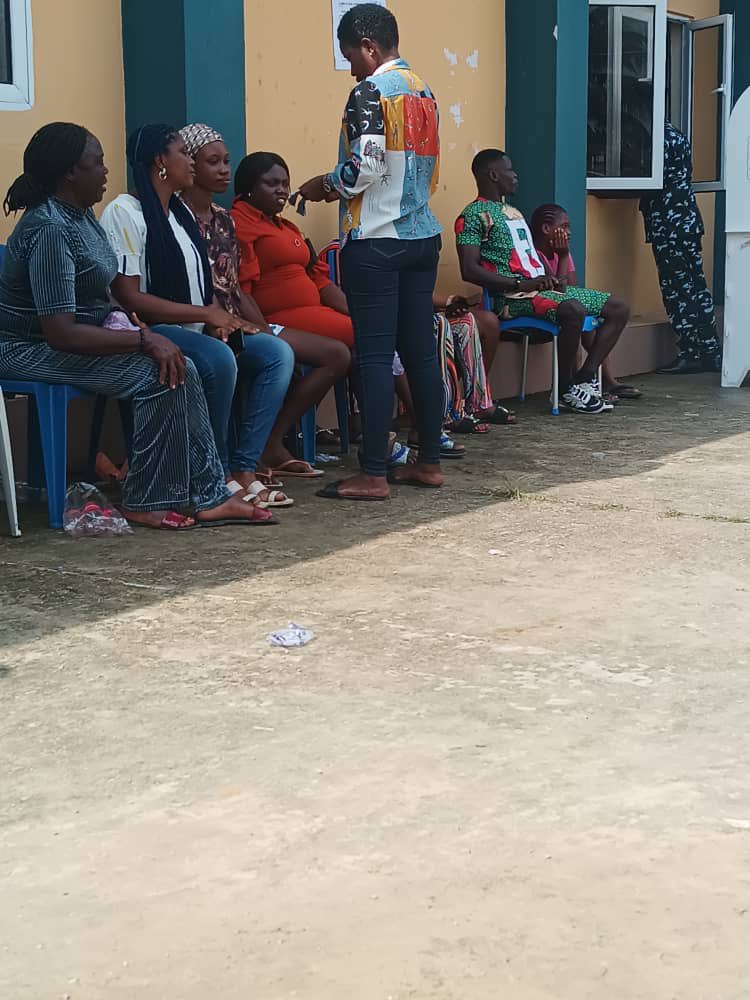 <a href="/inecnigeria/">INEC Nigeria</a> @dubawaNG <a href="/TheICIR/">The ICIR</a> <a href="/CODEActivist/">Chief Activist, Hamzy!</a> <a href="/PoliceNG/">Nigeria Police Force</a> <a href="/NTANewsNow/">NTANetwork</a> <a href="/channelstv/">Channels Television</a> <a href="/EU_SDGN/">EU-SDGN</a> <a href="/ImoPoliceNG/">Imo State Police Command</a> <a href="/PLACNG/">PLAC</a> <a href="/Connected_dev/">Connected Development [CODE]</a> <a href="/FIDANigeria/">FIDA Nigeria</a> <a href="/BayelsaPoliceNG/">Bayelsa State Police Command</a> <a href="/EiENigeria/">EiE Nigeria</a> <a href="/SERAPNigeria/">SERAP</a> <a href="/SituationRoomNg/">Nigeria Civil Society Situation Room</a> <a href="/EUinNigeria/">EU in Nigeria 🇪🇺🇳🇬</a> <a href="/Africanelection/">African Elections</a> <a href="/africa_ready/">ReadyToLeadAfrica</a> <a href="/EU_Commission/">European Commission</a> <a href="/HamzyCODE/">Hamzat Lawal - 🐘</a> <a href="/LFC/">Liverpool FC</a> <a href="/BayelsaStateGov/">Bayelsa State Govt</a> ATTENTION ‼️ <a href="/inecnigeria/">INEC Nigeria</a> <a href="/BayelsaPoliceNG/">Bayelsa State Police Command</a> 

Vote buying in Bayelsa!
Ogbia LGA
Ward 7
PU 02

Payment range N15,000, N22,000 to N25,000 reported!

Immediate action required! Voters should not be induced/influenced! 

#BayelsaDecides2023 <a href="/HamzyCODE/">Hamzat Lawal - 🐘</a> <a href="/DeborahToluwase/">Deborah Tolu-Kolawole GenZ</a> #KogiDecides2023