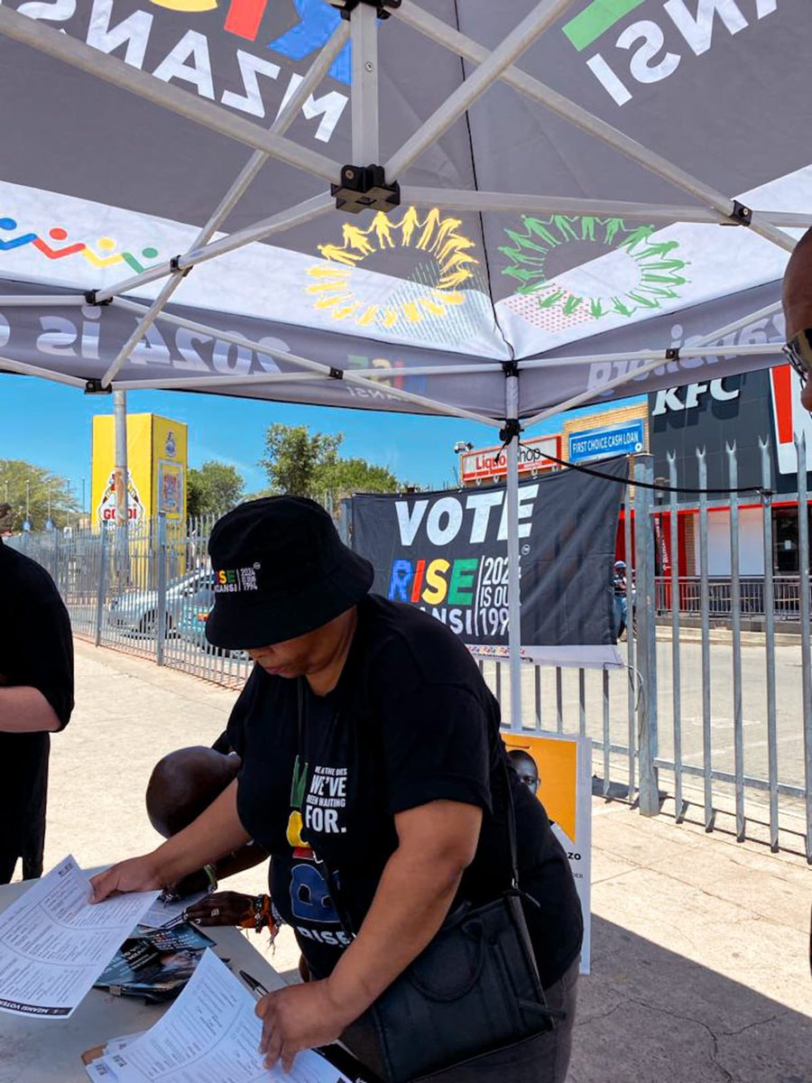 RiseCivics's tweet photo. #RISEMzansi Deputy Chairperson Cilna Steyn (@Cilna) is in Atteridgville ahead of voter registration weekend.
#RegisterToVoteRISEMzansi #2024isOur1994 #RISEAndRegisterToVote https://t.co/QEUUvP8ATW