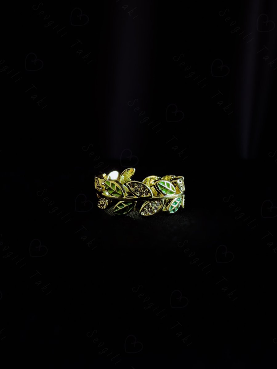 Çelik yüzüğün güzelliğine bakar mısınız? 🤩🖤 

#sevgilitaki  #celiktaki #zarif