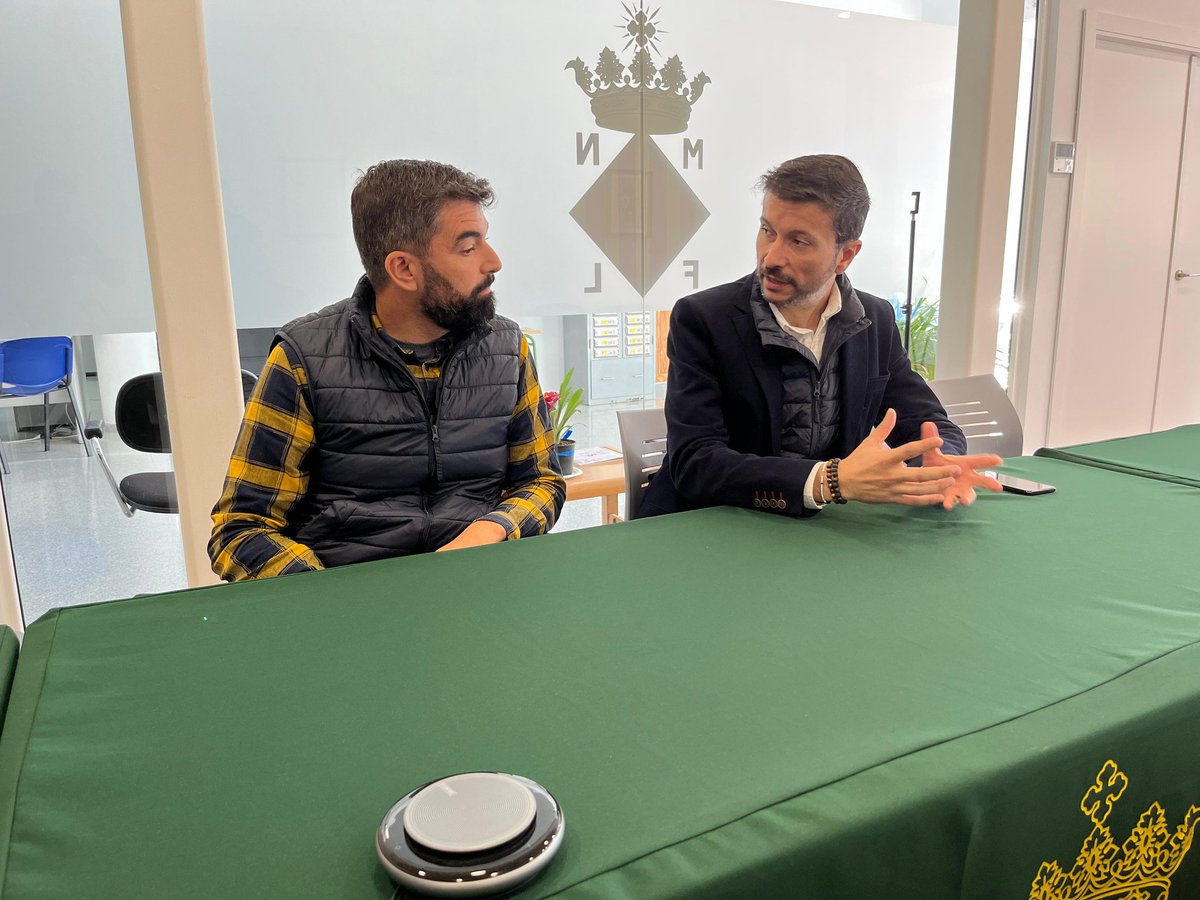 👟👟 Recorriendo l'Alacantí, conociendo sus pueblos y escuchando sus necesidades.

Gracias a <a href="/PachiPascual/">Pachi Pascual</a>
y #JoseGaliano por permitirme acercarme a su realidad municipal y aprender de su experiencia

Seguimos trabajando por nuestra provincia. <a href="/dipuAlicante/">Diputación de Alicante</a> 💪📝