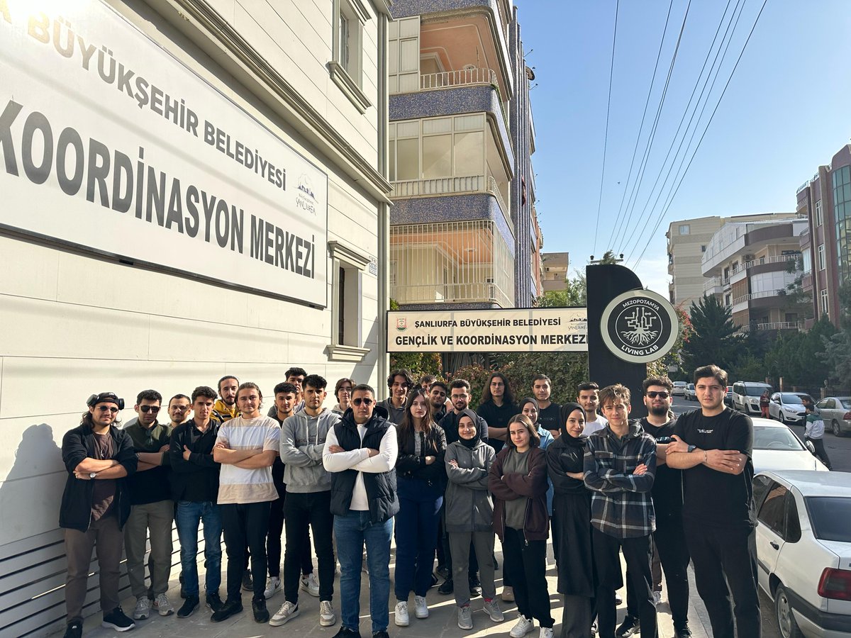 Harran Üniversitesi Bilişim Topluluğu öğrencilerimizle Mezopotamya Living Lab gençleri İstanbul Bilişim Vadisi ziyaretine doğru yola çıktılar.

Ufkunuz geniş, zihniniz açık olsun gençler😊

Türkiye'nin en genç şehri #Şanlıurfa sizlerin inovatif fikirleriyle geleceğin teknolojik