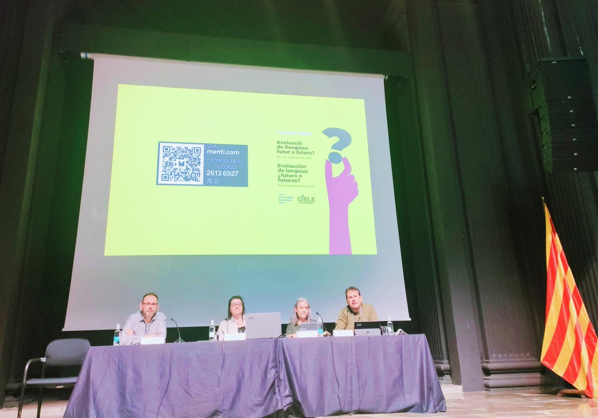 #JuanaSanMartin <a href="/ACLES_Spain/">ACLES</a>  #EvaMGarcia <a href="/InstCervantes/">Instituto Cervantes</a> @PepMontcada <a href="/generalitat/">Generalitat</a>  responden a tres preguntas clave sobre la elaboración, revisión y validación de #pruebascertificativas tras la llegada  de la #IA.
Preguntas en #Qr