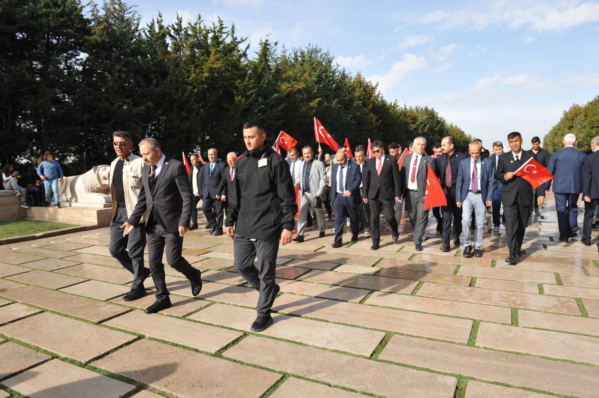 alitilkici38's tweet photo. Kahraman Uzman Çavuşların 
#12KasımUzmanÇavuşlarGünü Kutlamaları çerçevesinde Anıtkabir’de Gazi Mustafa Kemal Atatürk’ü ziyaret ettik
Uzman Çavuşlar olarak Vatana Millete Cumhuriyete sadık olduğumuzun bir kere daha sözünü verdik.
Başta Gazi Mustafa Kemal Atatürk olmak üzere tüm şehitlerimizi ve ebediyete irtihal eden gazilerimizi rahmet minnet saygıyla anıyoruz 
#12KasımUzmanÇavuşlarGünü Kutlu olsun.🇹🇷