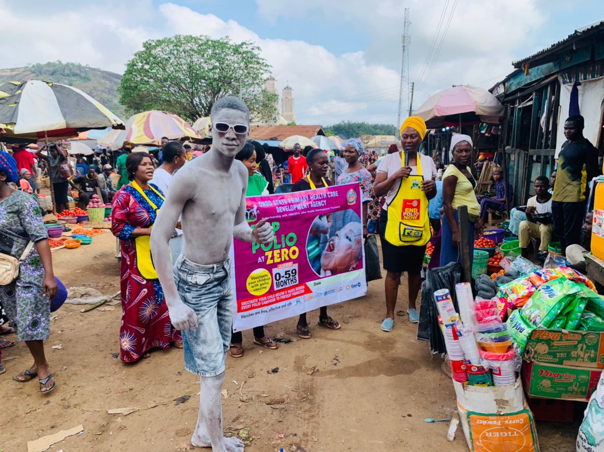 osphcda's tweet photo. Our team in Akure North LGA commenced the #NIPDs second-round vaccination earlier today with a market storm sensitization at Shasha Market.

#EndPolioNow #NIPDs #SupportImmunization https://t.co/3adhg30FtB