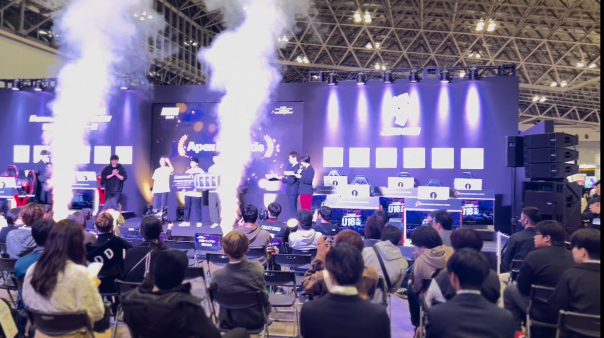 asobidevice's tweet photo. 本日は、幕張メッセ国際展示場ホールで
開催された

JIKEI COM GAME＆e-Sports SHOW2023

に、企業招待を頂きました。

起業した卒業生の講演や在校生のパフォーマンスステージなど在学中や卒業後も

業界での活躍が輝かしく

同行したスタッフは、「勇気を貰え、確信になった1日になった。」と。 https://t.co/J3dRUqligW