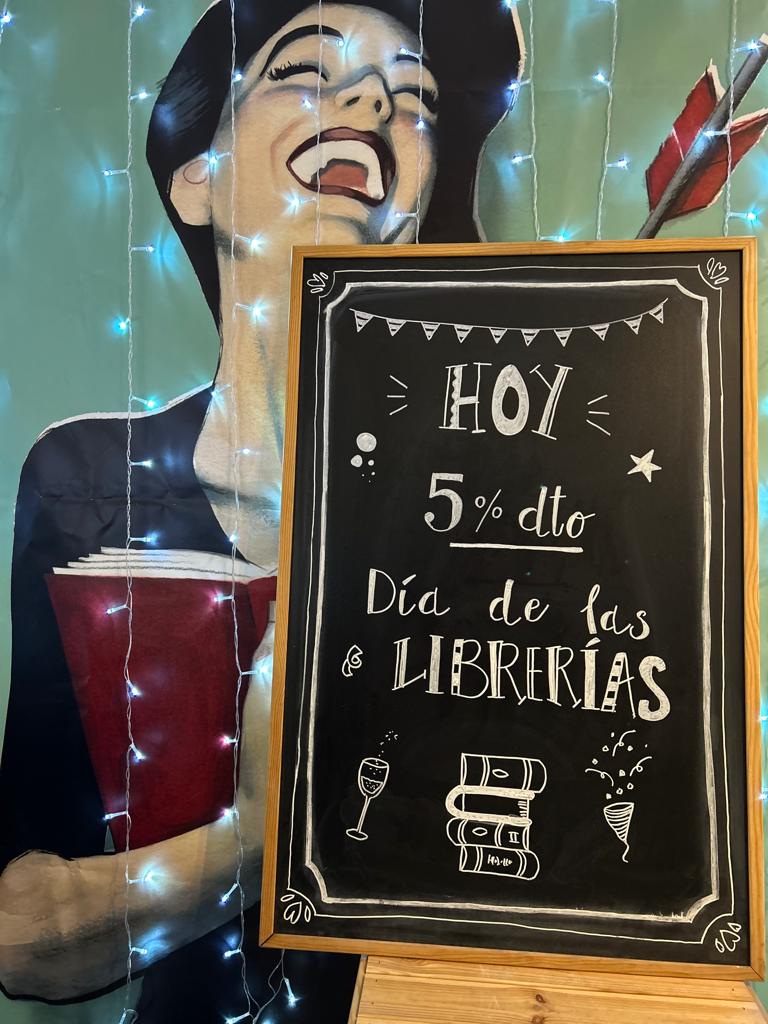 🎉¡𝘍𝘦𝘭𝘪𝘻 𝘥í𝘢 𝘥𝘦 𝘭𝘢𝘴 𝘭𝘪𝘣𝘳𝘦𝘳í𝘢𝘴!🎉

📚📚📚📚📚📚📚📚📚📚📚  

❤️Ven a celebrar con nosotros este día tan especial y disfruta del 5% de descuentos en todos nuestros libros.