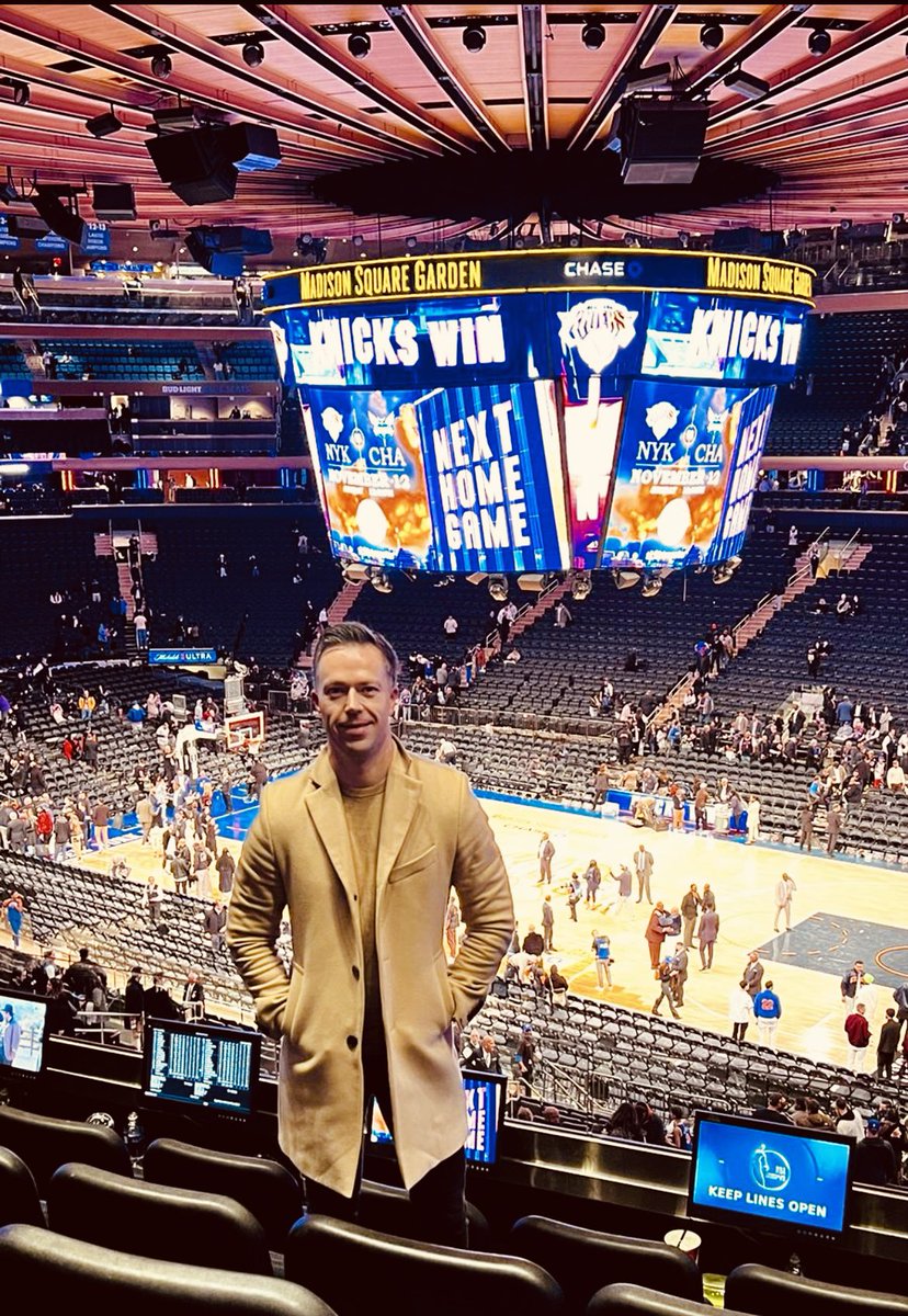 JHardingSport's tweet photo. Enjoyed the 🏀 life this week https://t.co/kovtR5izZw