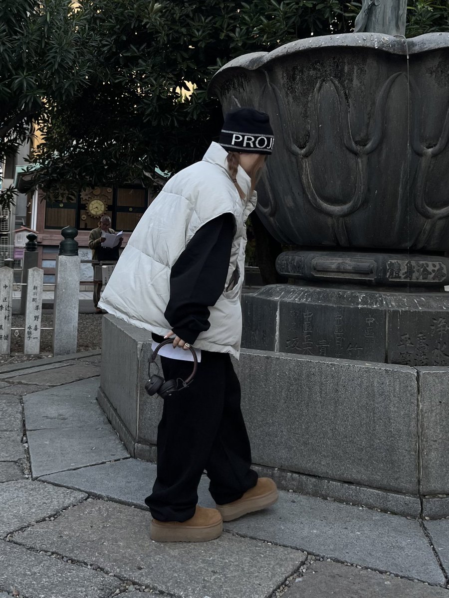 onewillofficial's tweet photo. Down vest
Cream grey/Black

#ONEWILL #onewill #ストリートファッション     #streetfashion #streetstyle #韓国ストリートファッション #ストリートモード #ストリートブランド #paragraph #パラグラフ #トレンドファッション #名古屋セレクトショップ #패션 #韓スト #韓ストコーデ #韓国ストリート https://t.co/5W0sppYAxE