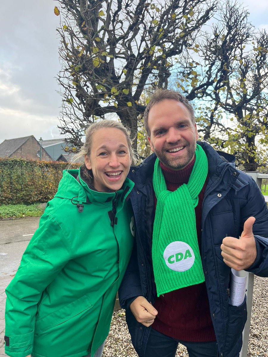 Eerst etappe vandaag: #Zoeterwoude! #TeamCDA on Tour. In gesprek bij kaasboerderij Van Veen. Ondernemers in het Groene Hart! Next stop: #Leiderdorp, #Oegstgeest, #Wassenaar, #Voorschoten en #Leiden
