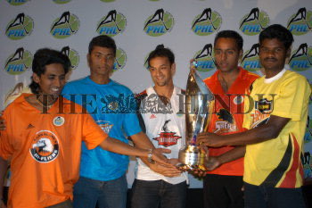 In 2005, the Premier Hockey League (PHL) was launched. 5 captains of inaugural PHL -Arjun Halappa (B’lore Hi-fliers) Dilip Tirkey (Hyd Sultans), Gagan Ajit (Sher-e-Pubjab), Ignace Tirkey (Chennai Veerans), myself (Maratha Warriors). Was great fun. Many 🏑fans remember it. Do you?