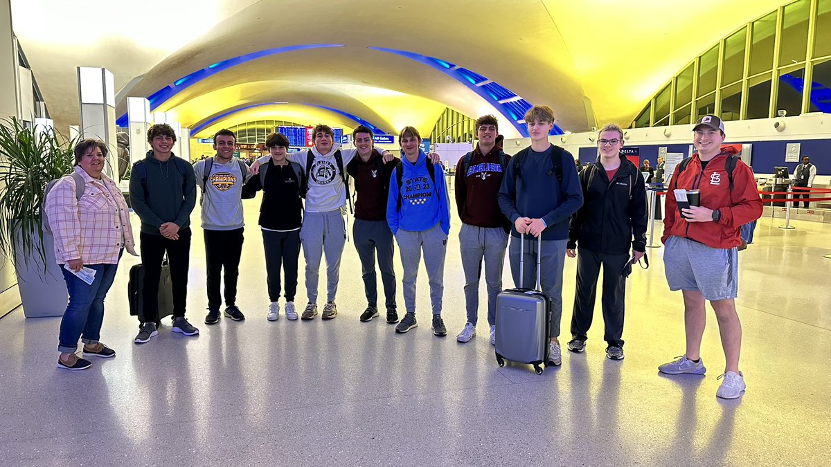 And they’re off!! Prayers for our #Spartans as they head to #Belize to work in our @JesuitsUCS communities in PG #AMDG #Jesuit #Men4Others