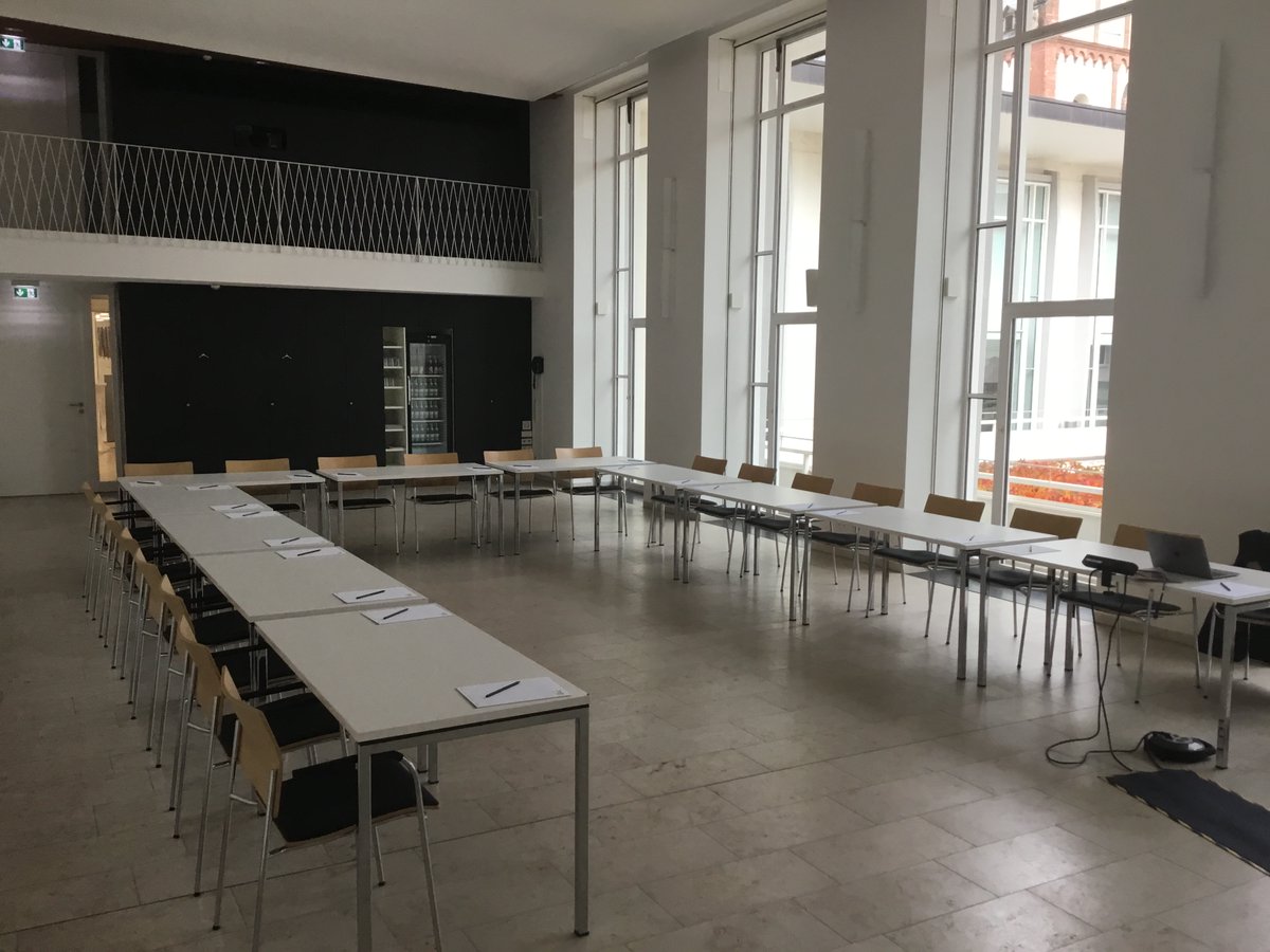 landeskunde's tweet photo. Liebe ZUM-Mitglieder, der Raum 3 wartet auf euch! Kontext: Heute und morgen  findet in Würzburg die Mitgliederversammlung der @ZUMTeam
statt!  #ZUMMV23 https://t.co/DZhzqInoeL