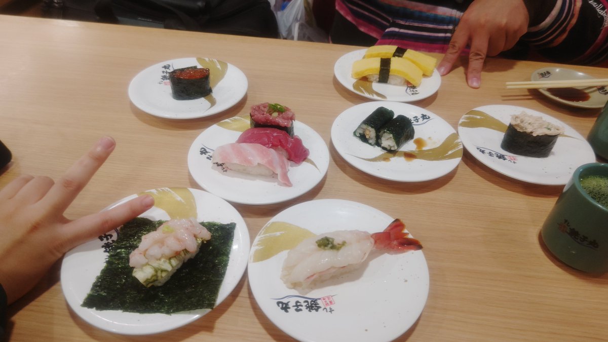 Rosetta_cos's tweet photo. アフターしとる！！
お魚食べられない今井さんとお寿司…🍣🍣🍣
あとで遅報します〜。 https://t.co/FrS2QQbZFn