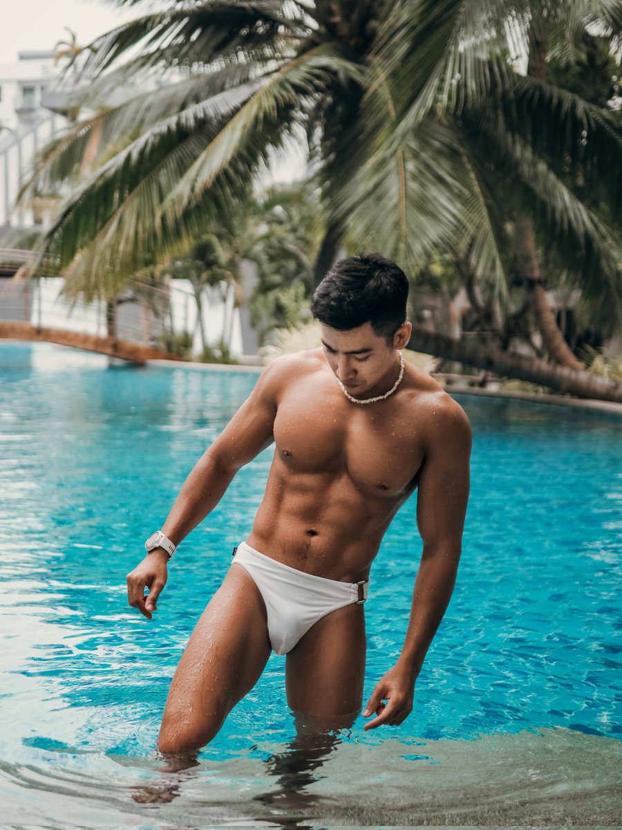 nikitabkk's tweet photo. On weekends, we find ourselves and rediscover the beauty of living)
๐ซก๐โโ๏ธ๐ฆ
#saturdaymotivation
#poolsidechilling
#bikinibodyguide https://t.co/t80NCA83oy