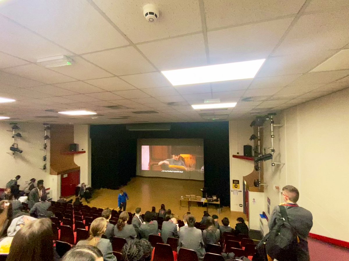 We loved celebrating the effort that year 11 put into their ROP1 exams! 🎉Lots of pizza, pop and watching Harry Potter over lunch! 🍕🥤🪄🧙We are looking forward to Results Day on 17th November where we will be announcing more rewards🥳