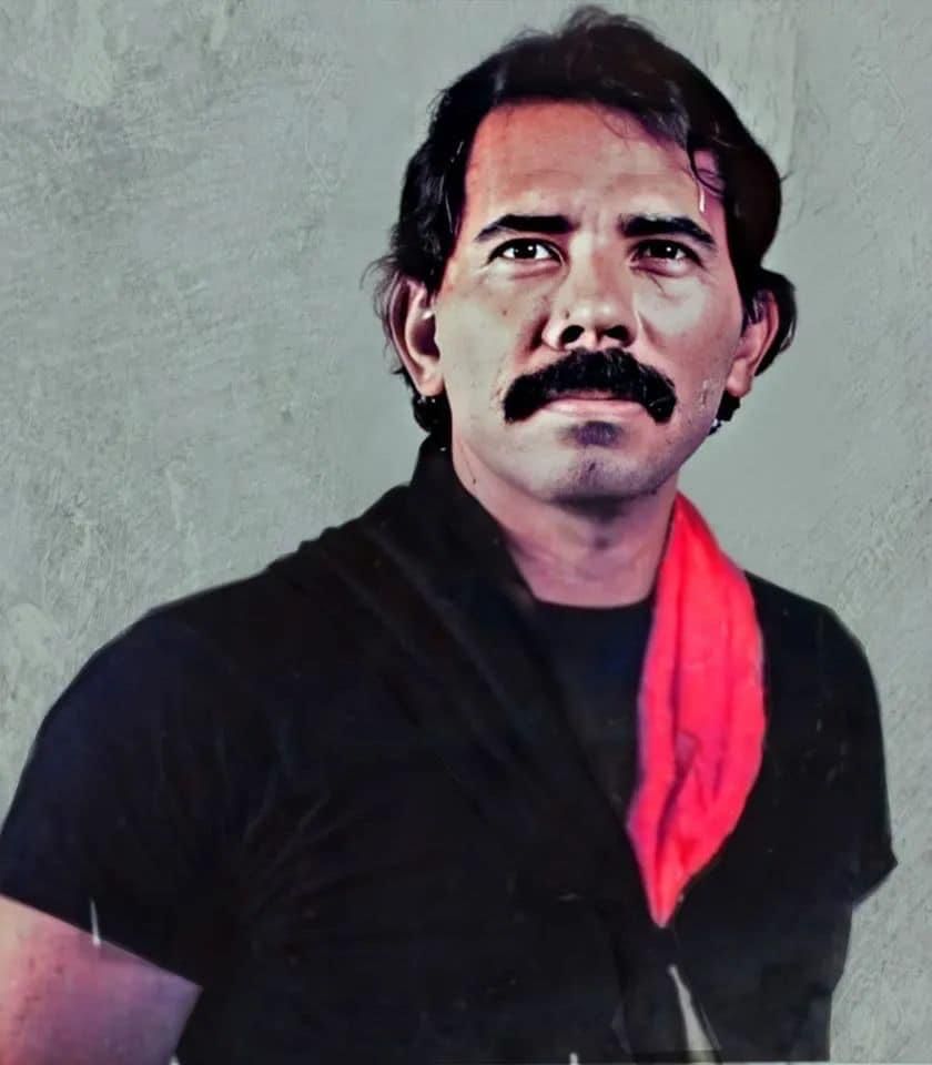 #UnidosEnVictorias 
Feliz cumpleaños a nuestro Comandante que papá Dios me lo Bendiga y derrame millonecima BENDICIONES ❤️🖤
Que viva nuestro presidente Daniel Ortega ❤️🖤#ConDanielAdelante❤️🖤 vamos por más Vitorias
