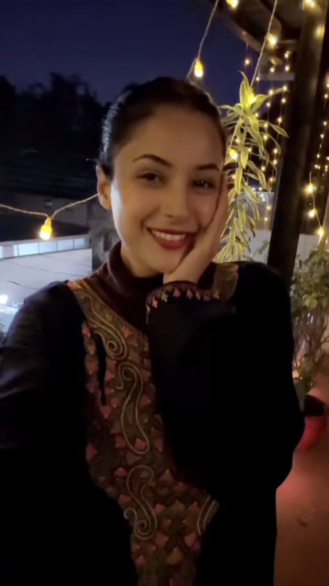 #ShehnaazGill <a href="/ishehnaaz_gill/">Shehnaaz Gill</a> new Instagram story post new video pic new update 😍❤️🧿🥰  #HappyDiwali2023 🎉🎉🎉🎉🎉#WeLoveYouShehnaaz #SidNaaz 🌈 11 November 2023 Saturday post