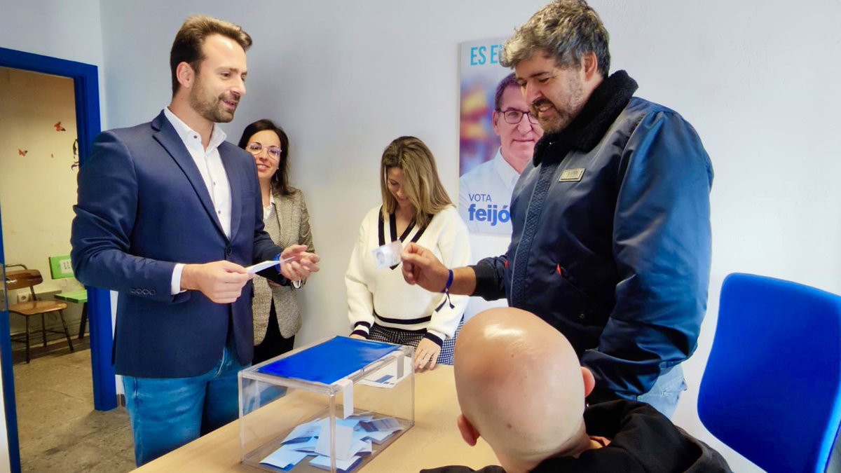 AlvaroQueipo's tweet photo. Ya he votado. 

Animo a todos los afiliados a que participen con su voto para escribir el futuro del @PP_Asturias entre todos. https://t.co/HS3e6PJwcA