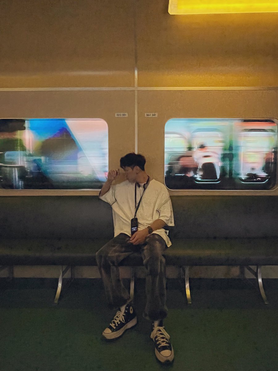 坐著尋找另一半的列車